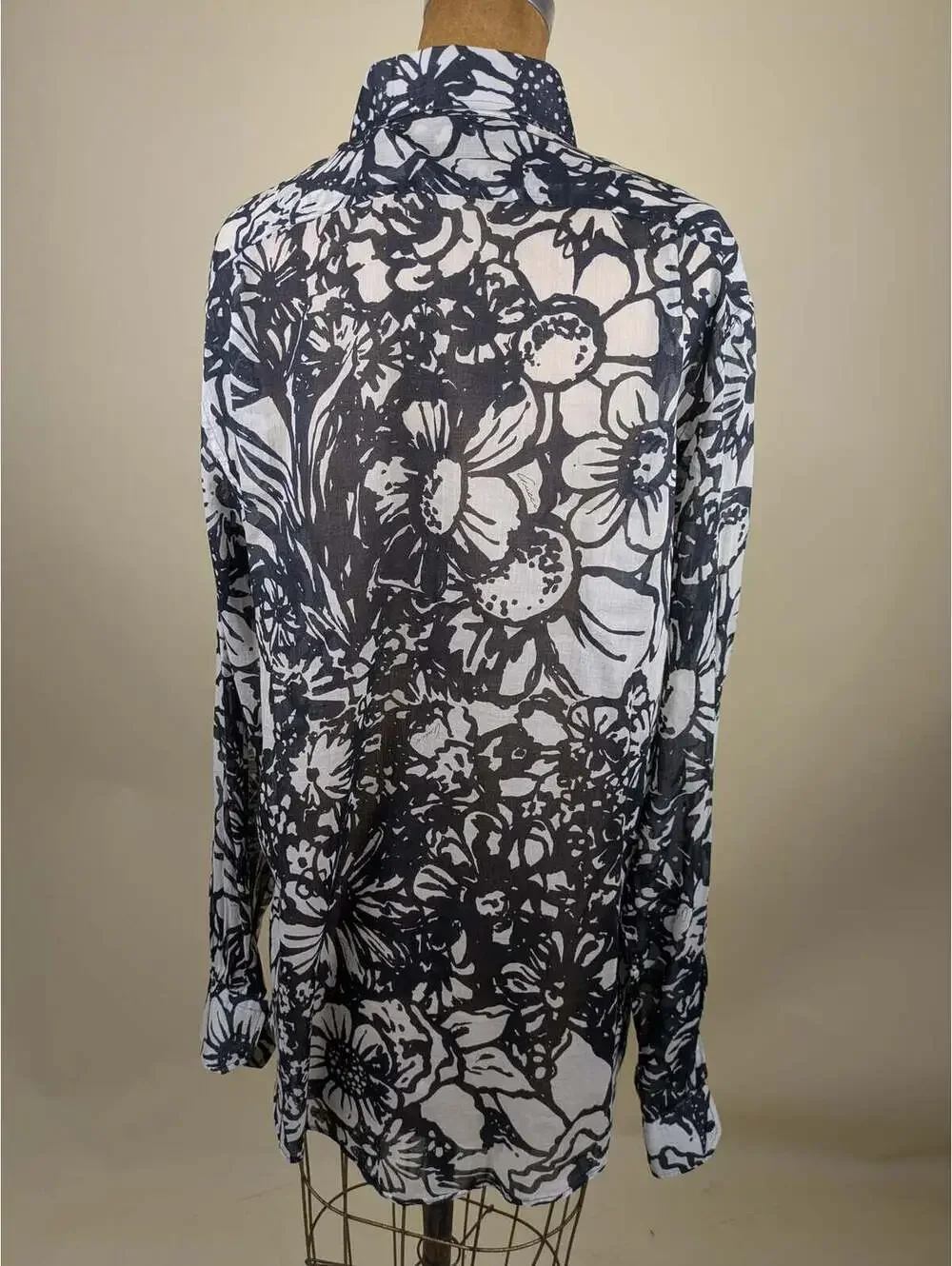 y2k Gucci mens cotton black white floral button down shirt